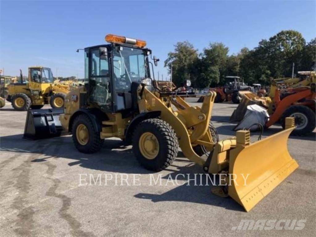 CAT 907M Carregadeiras de rodas