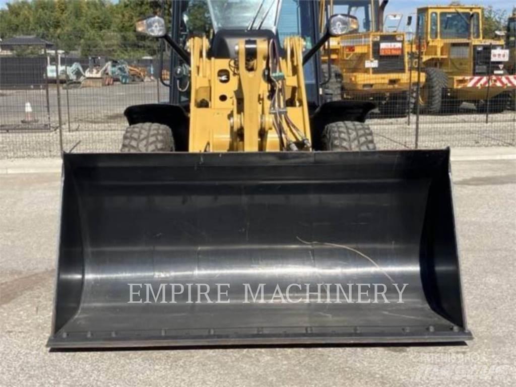 CAT 907M Carregadeiras de rodas