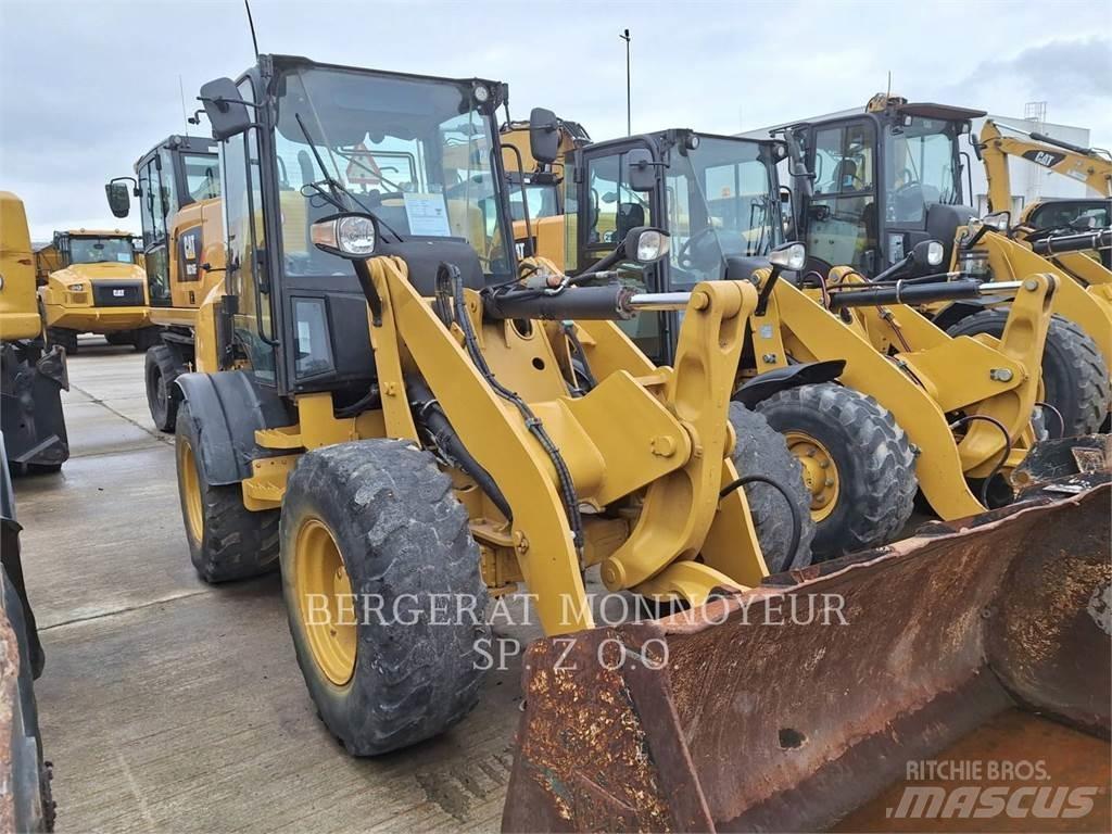 CAT 908M Carregadeiras de rodas