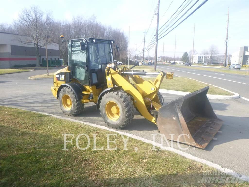 CAT 908M Carregadeiras de rodas