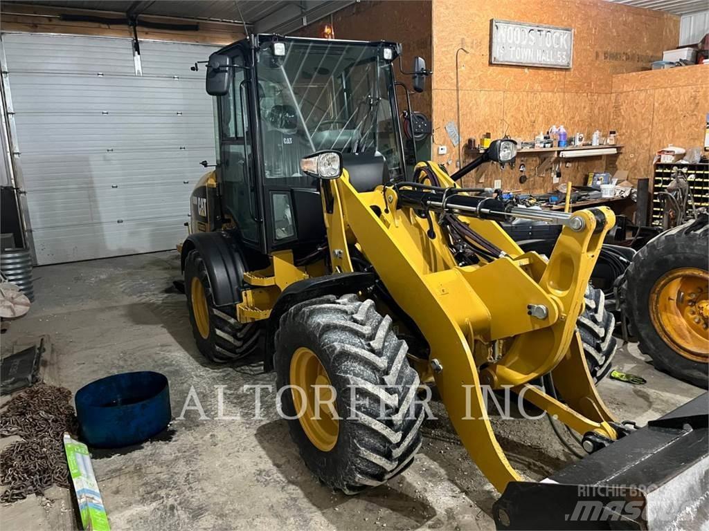 CAT 908M Mini carregadoras