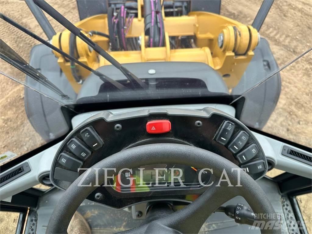 CAT 908M Carregadeiras de rodas