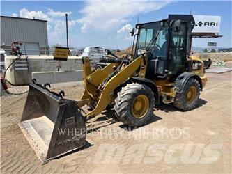 CAT 908M Carregadeiras de rodas