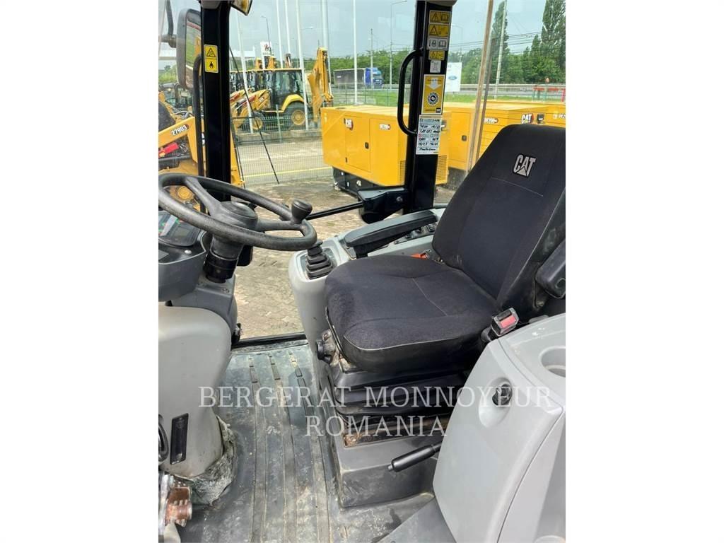 CAT 908M Carregadeiras de rodas