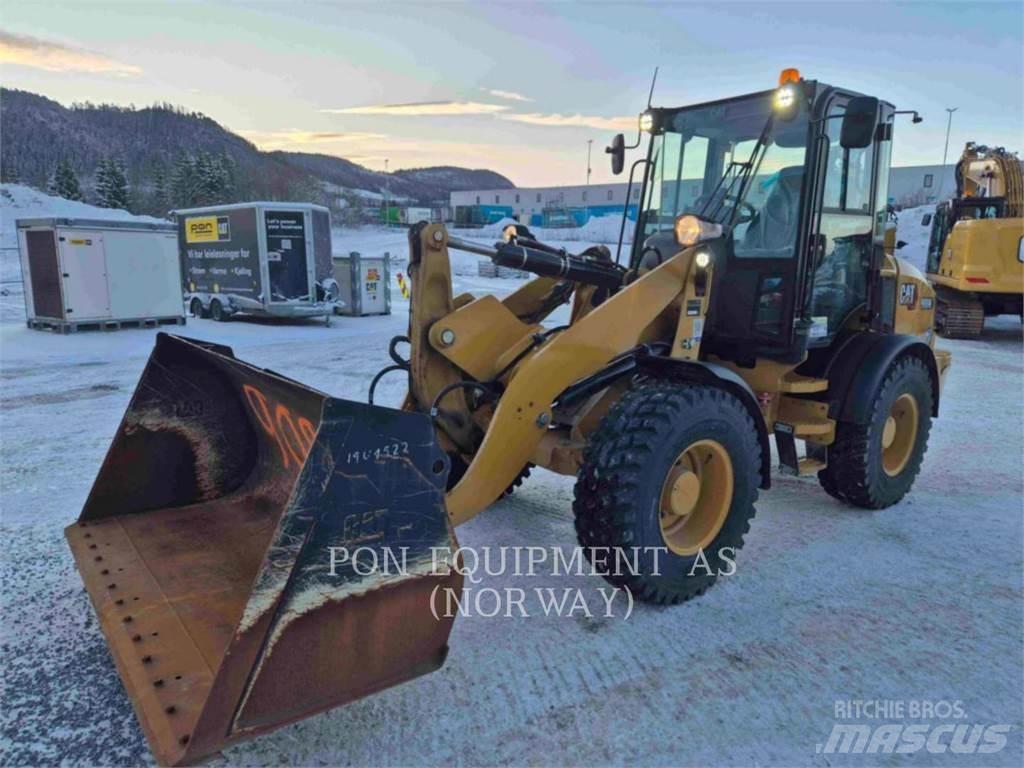CAT 908M Carregadeiras de rodas