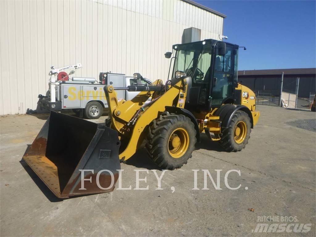 CAT 908M Carregadeiras de rodas