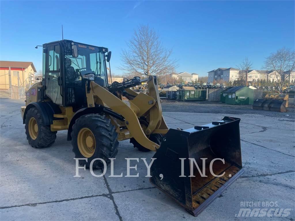 CAT 908M Carregadeiras de rodas