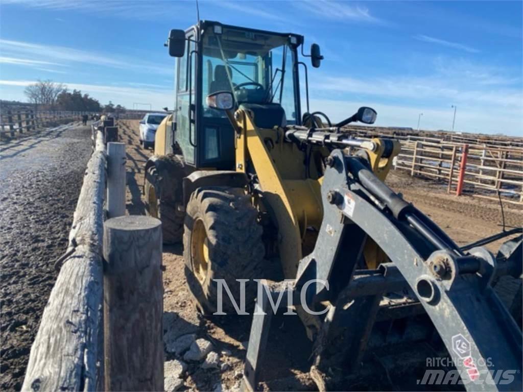 CAT 908M Carregadeiras de rodas