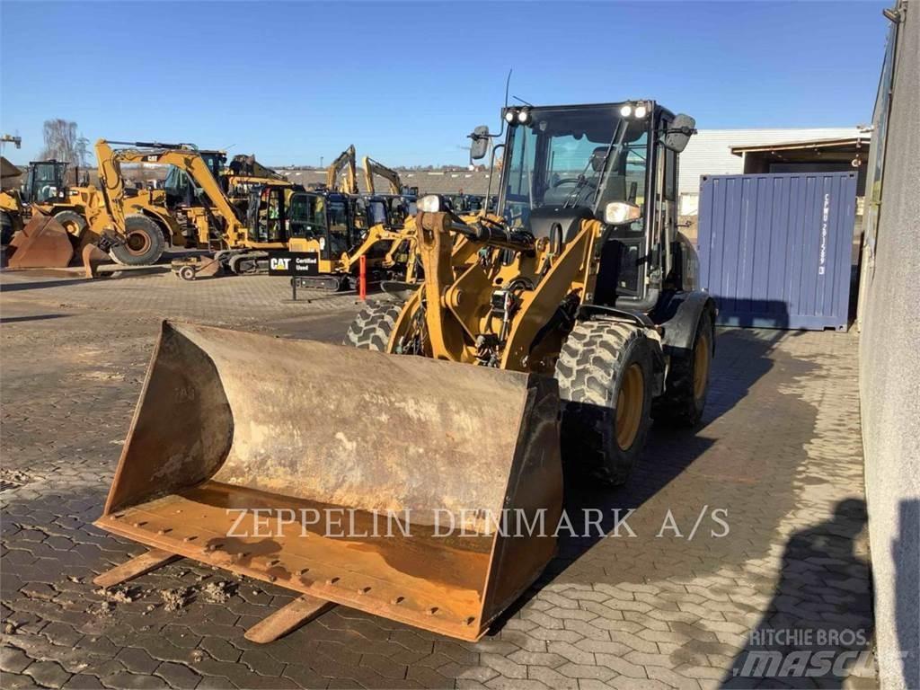 CAT 908M Carregadeiras de rodas