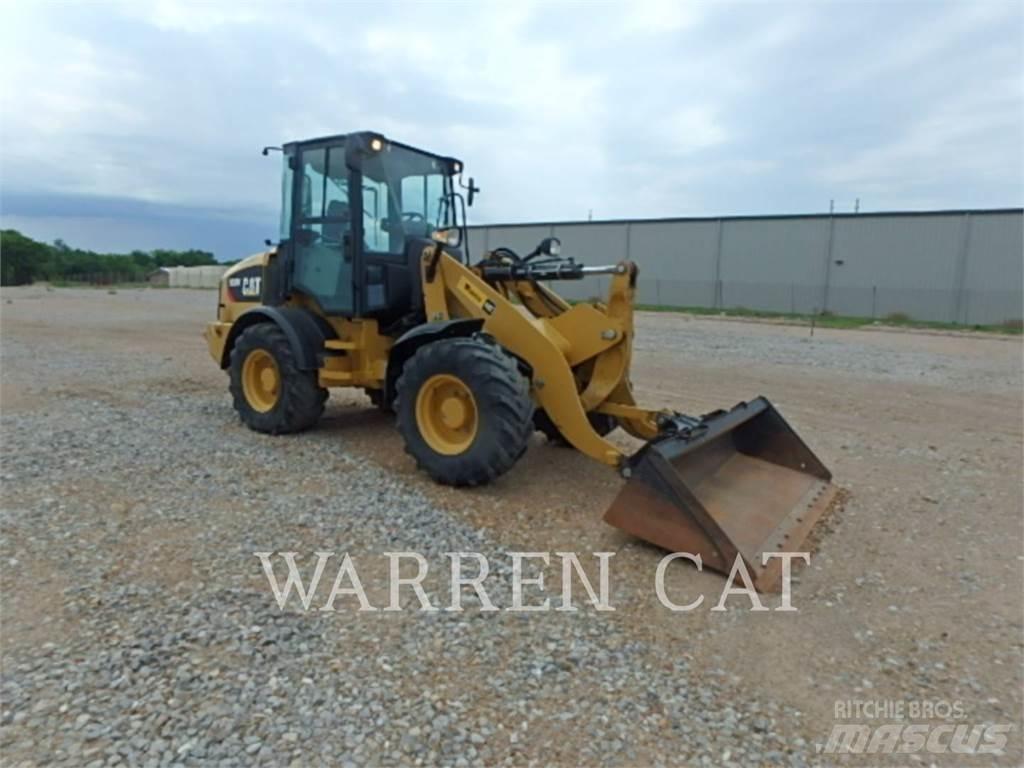 CAT 908M Carregadeiras de rodas