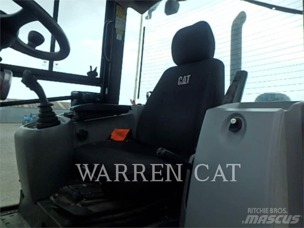 CAT 908M Carregadeiras de rodas