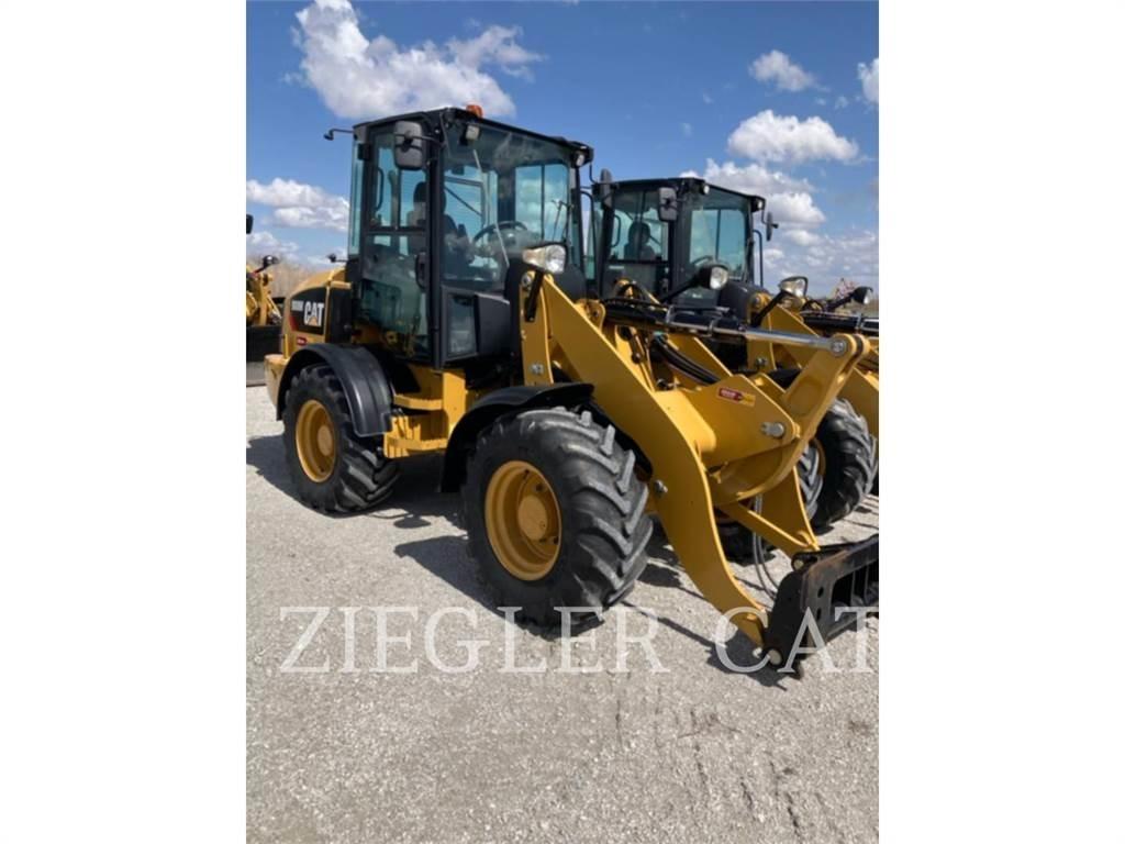 CAT 908M Carregadeiras de rodas