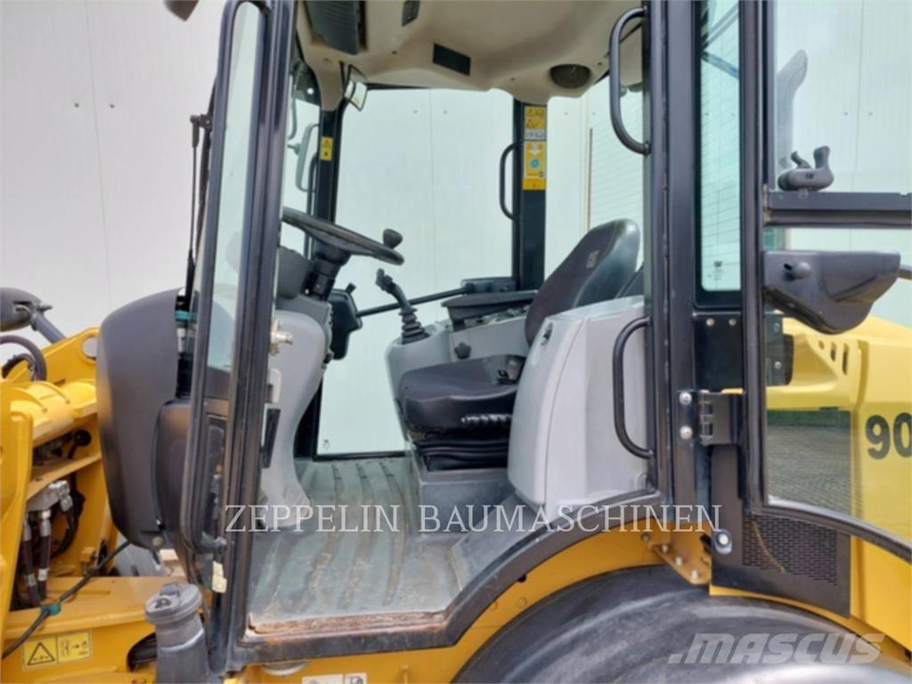 CAT 908M Carregadeiras de rodas