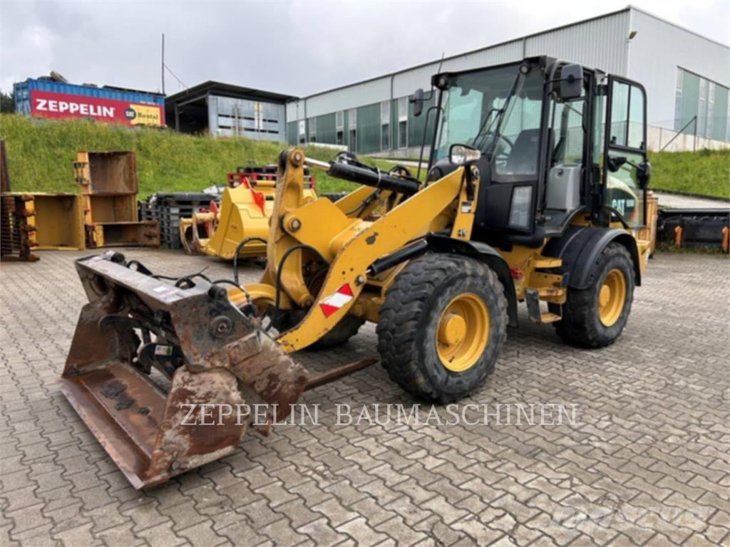 CAT 908M Carregadeiras de rodas