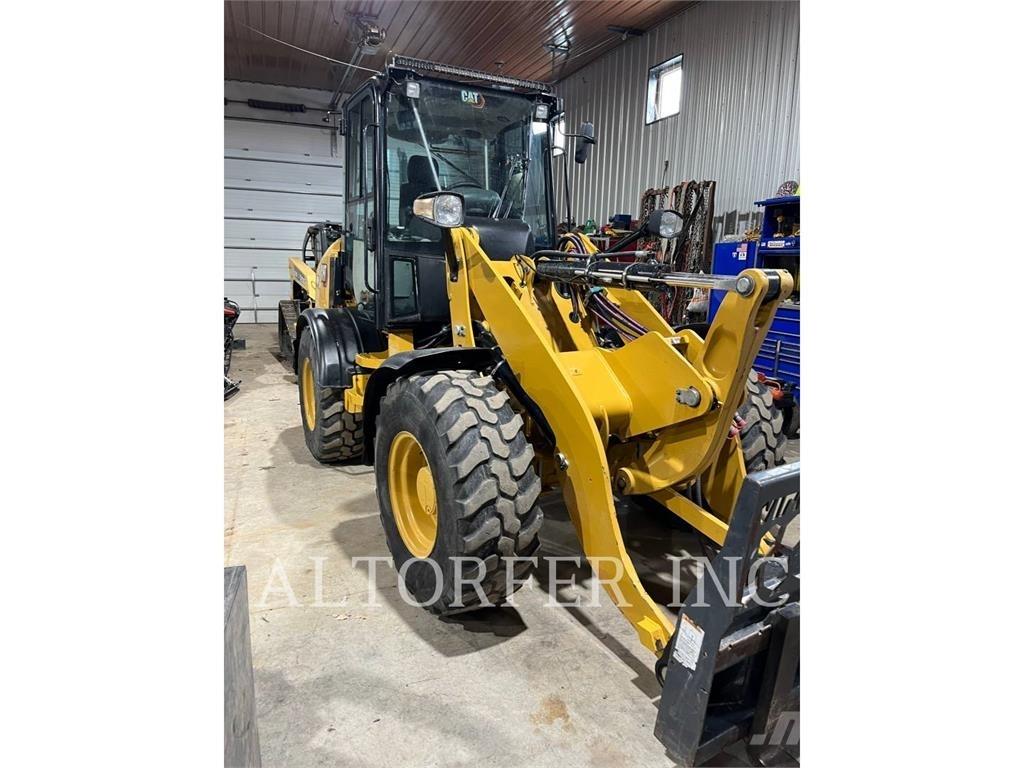 CAT 908M Mini carregadoras