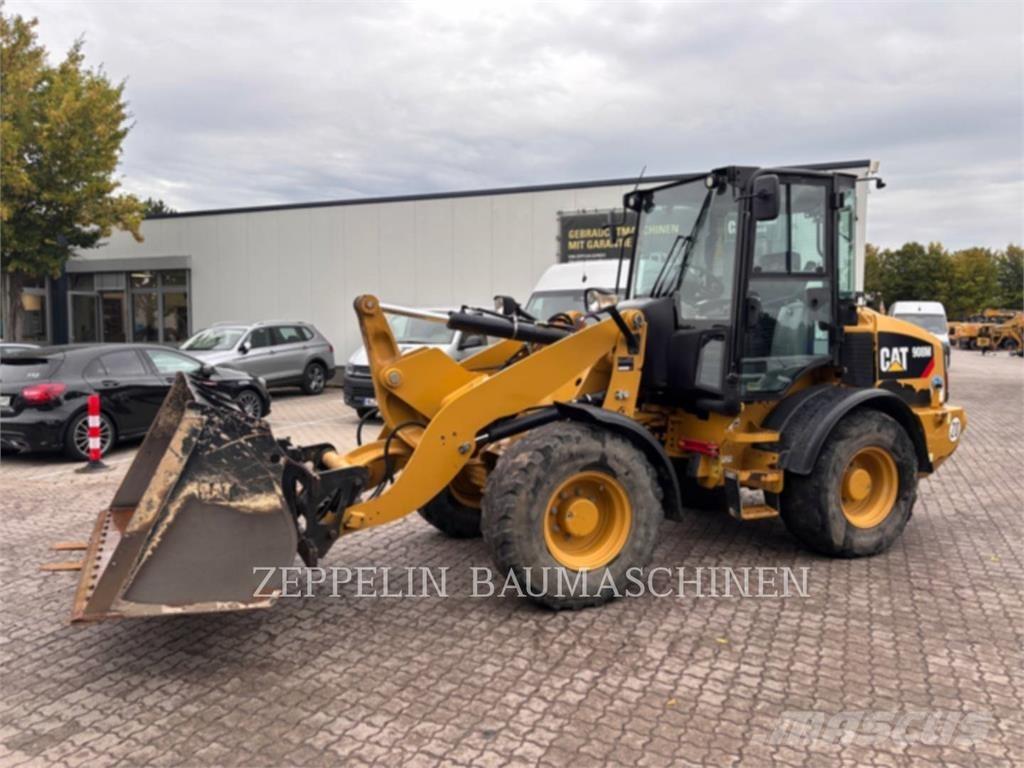 CAT 908M Carregadeiras de rodas