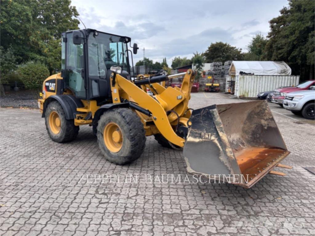 CAT 908M Carregadeiras de rodas