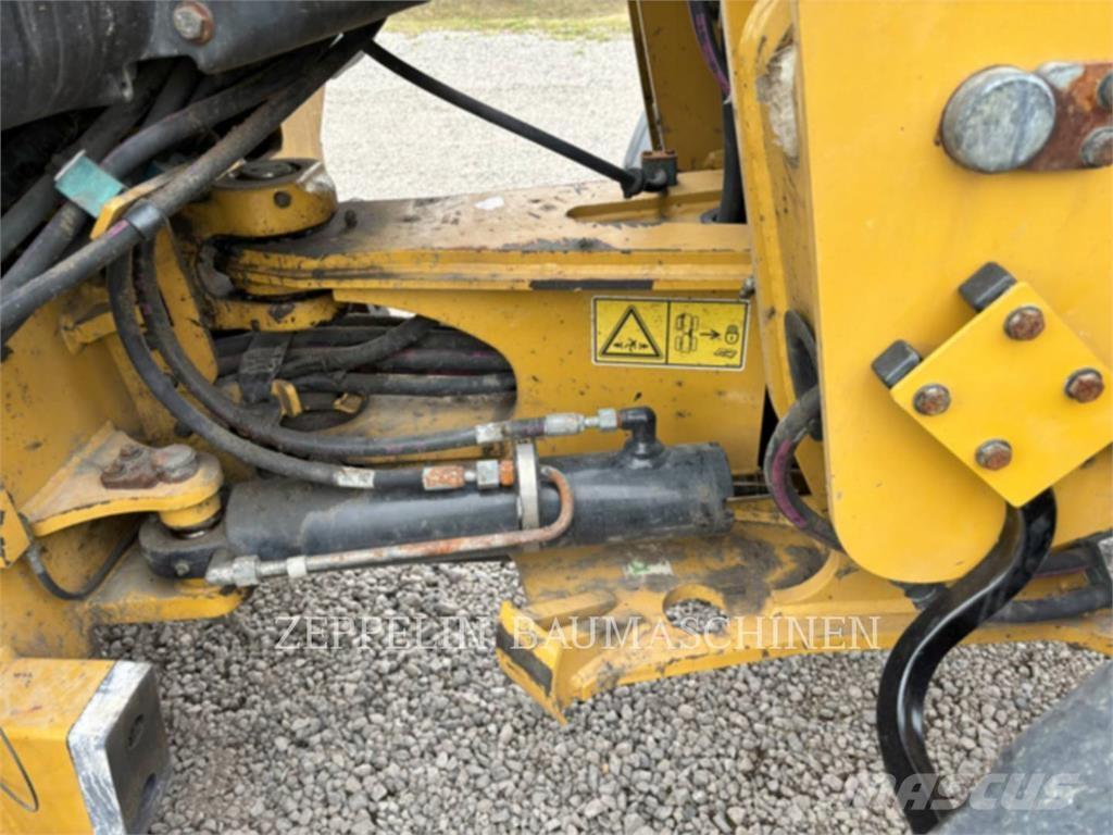 CAT 908M Carregadeiras de rodas