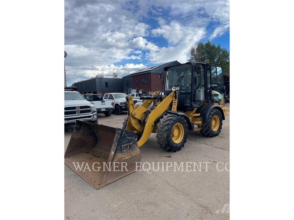 CAT 908M Carregadeiras de rodas