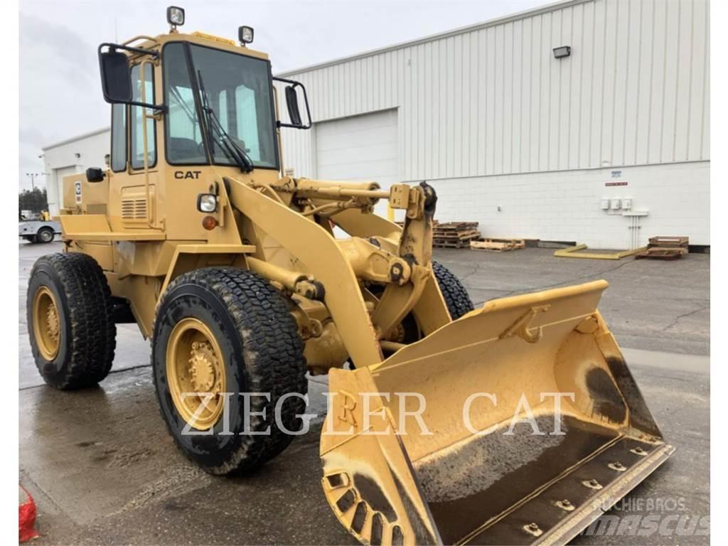 CAT 916 Carregadeiras de rodas
