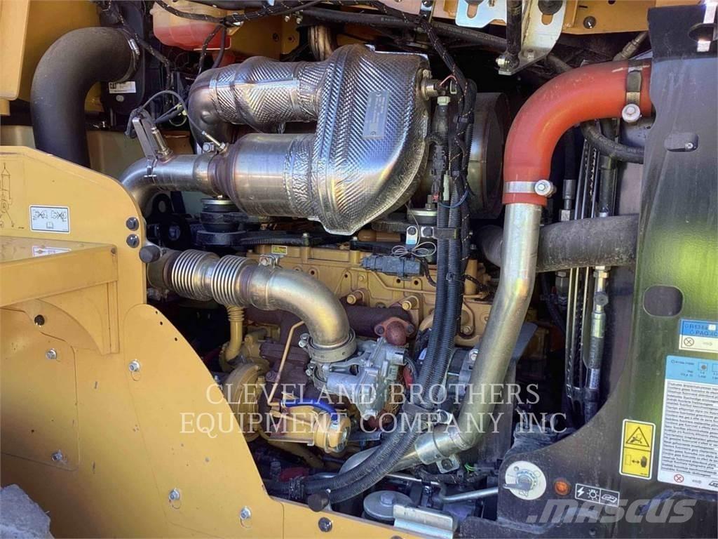 CAT 918M Carregadeiras de rodas