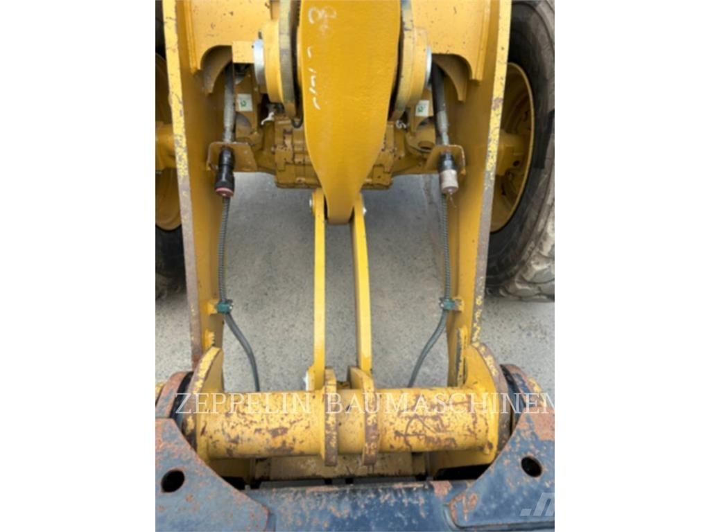 CAT 918M Carregadeiras de rodas