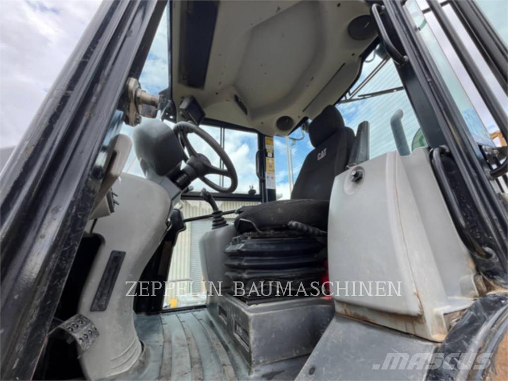 CAT 918M Carregadeiras de rodas