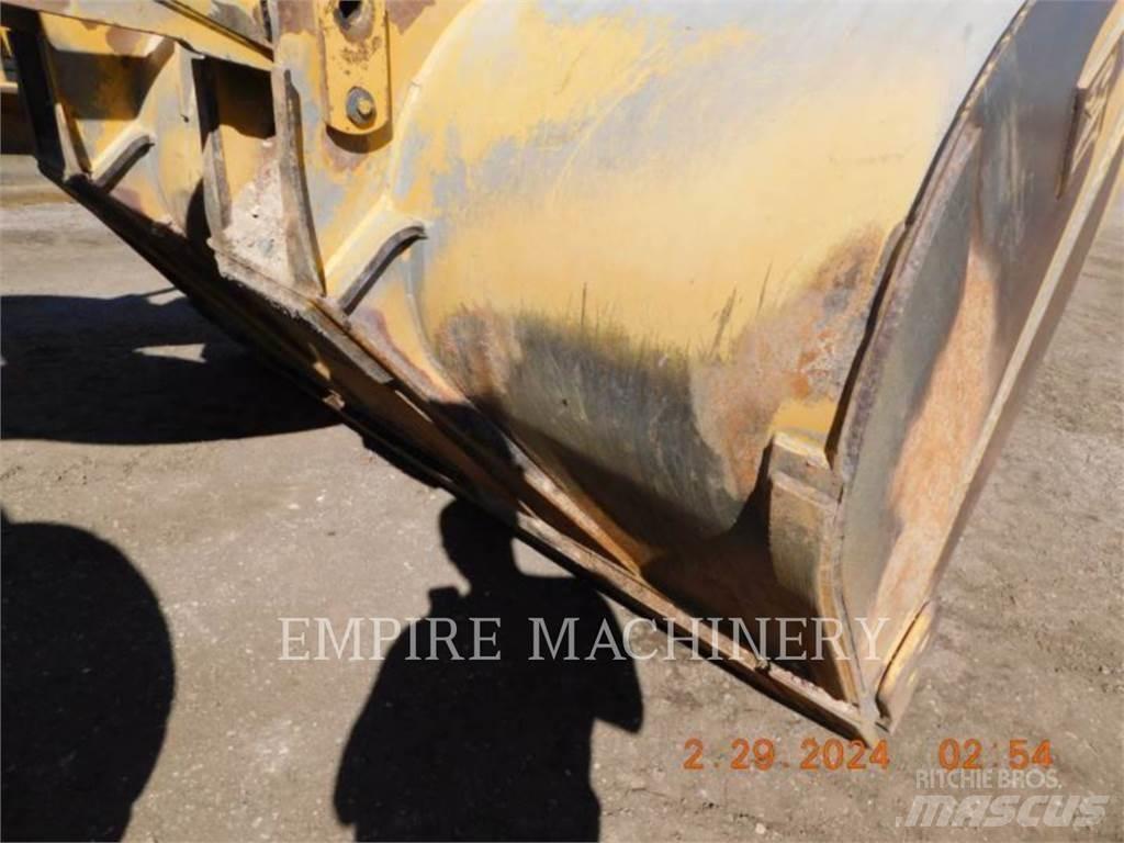 CAT 926M Carregadeiras de rodas