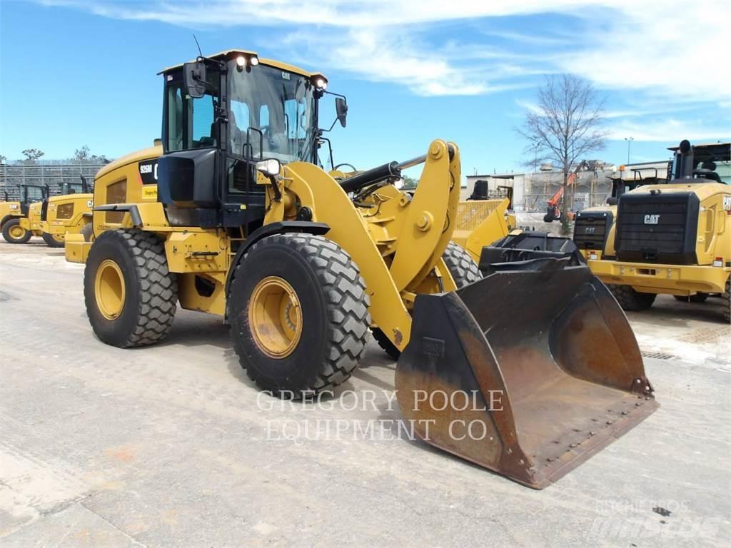 CAT 926M Carregadeiras de rodas