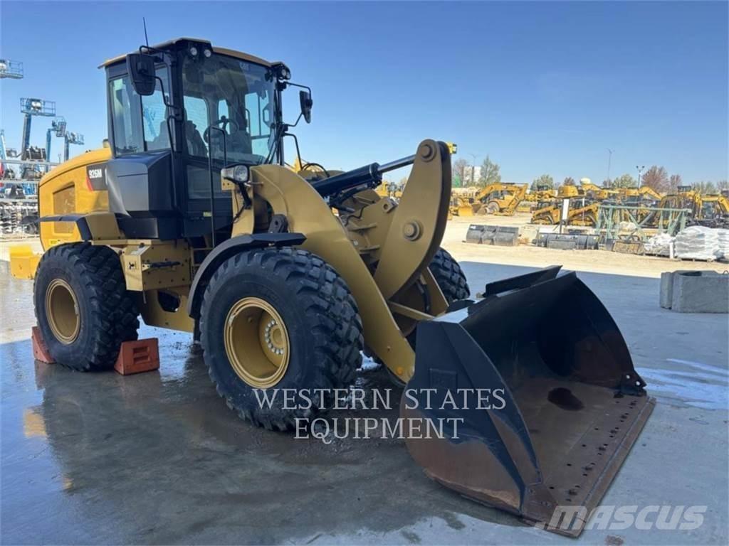 CAT 926M Carregadeiras de rodas