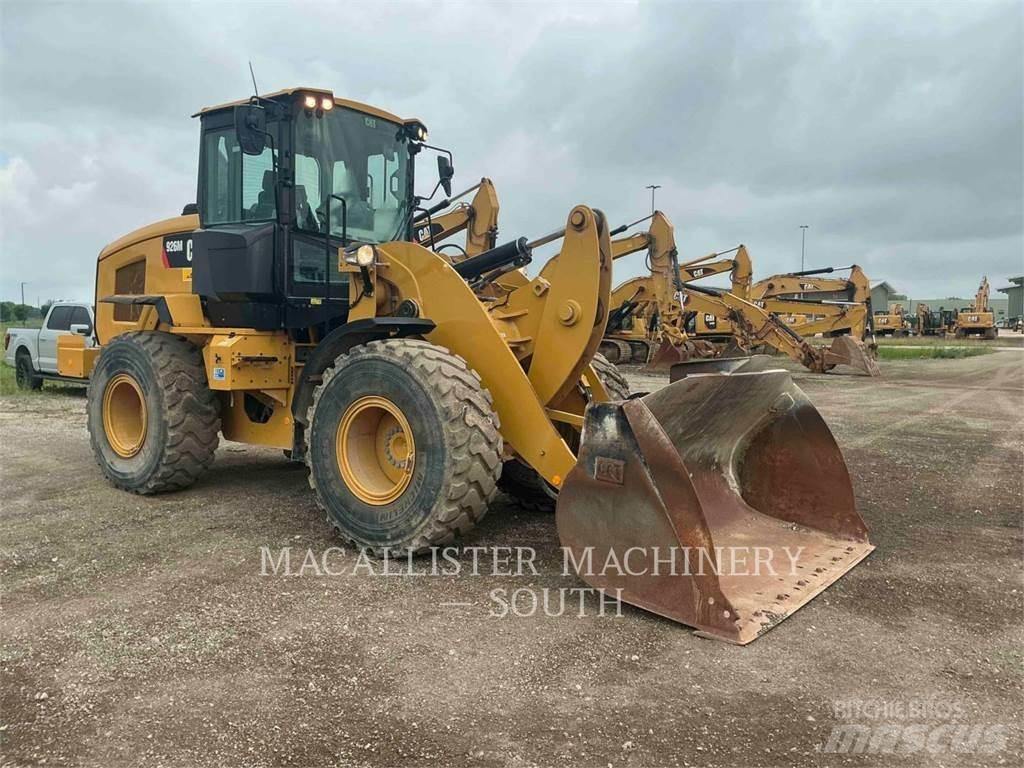 CAT 926M Carregadeiras de rodas
