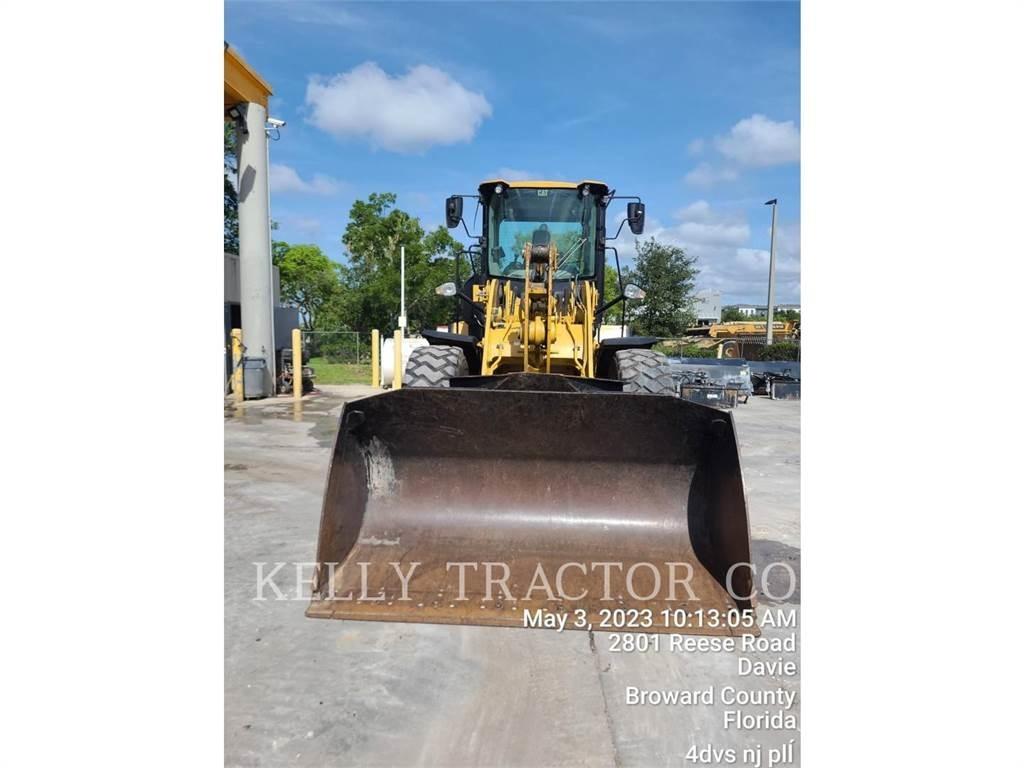 CAT 930M Carregadeiras de rodas