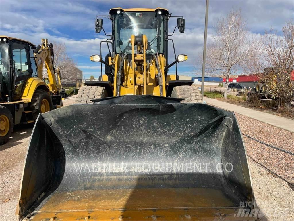 CAT 930M Carregadeiras de rodas