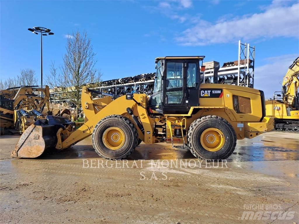 CAT 930M Carregadeiras de rodas