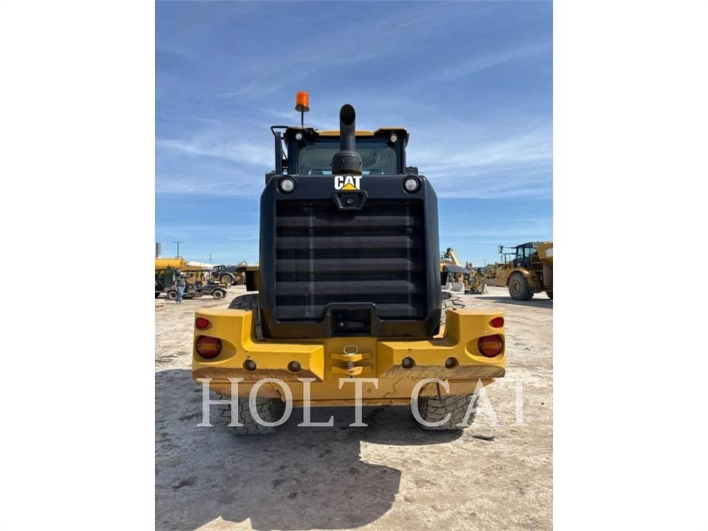 CAT 930M Carregadeiras de rodas