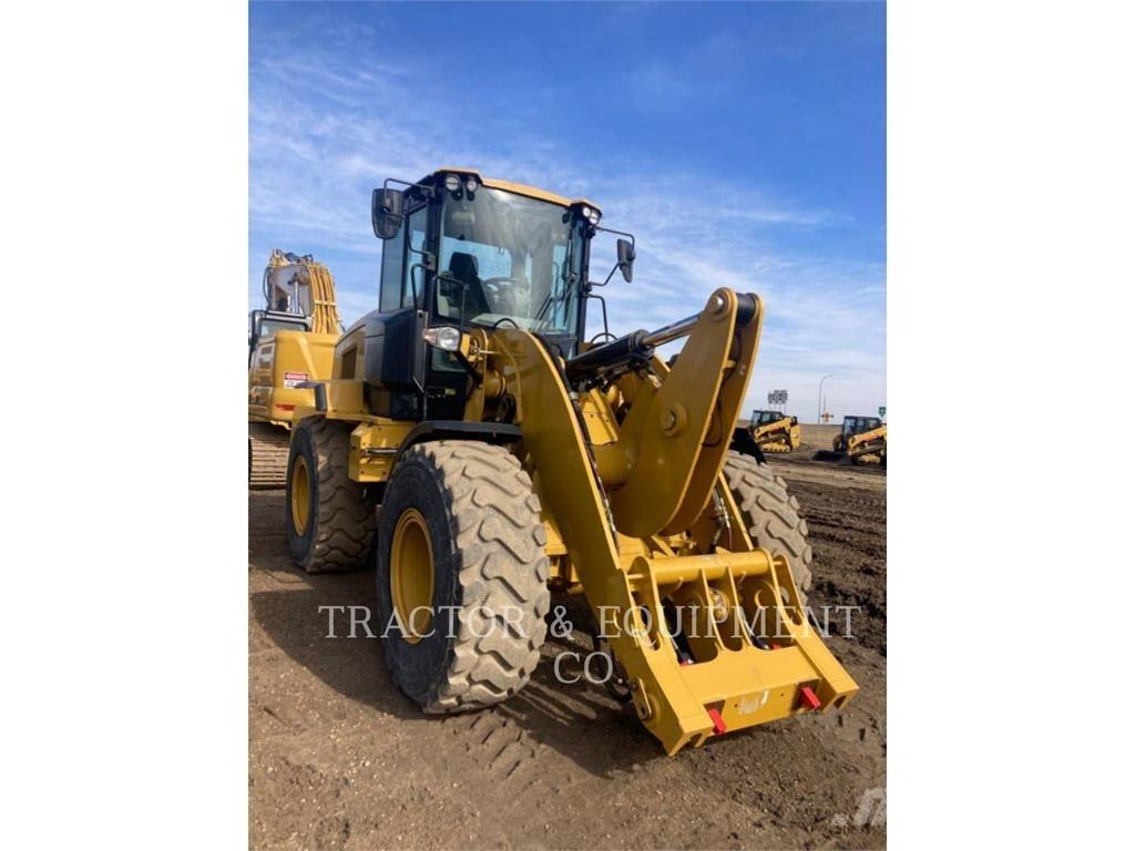CAT 930M Carregadeiras de rodas