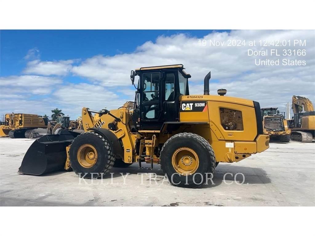 CAT 930M Carregadeiras de rodas