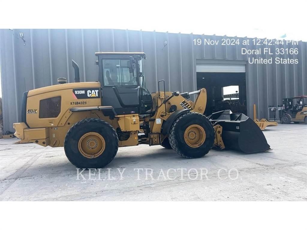 CAT 930M Carregadeiras de rodas