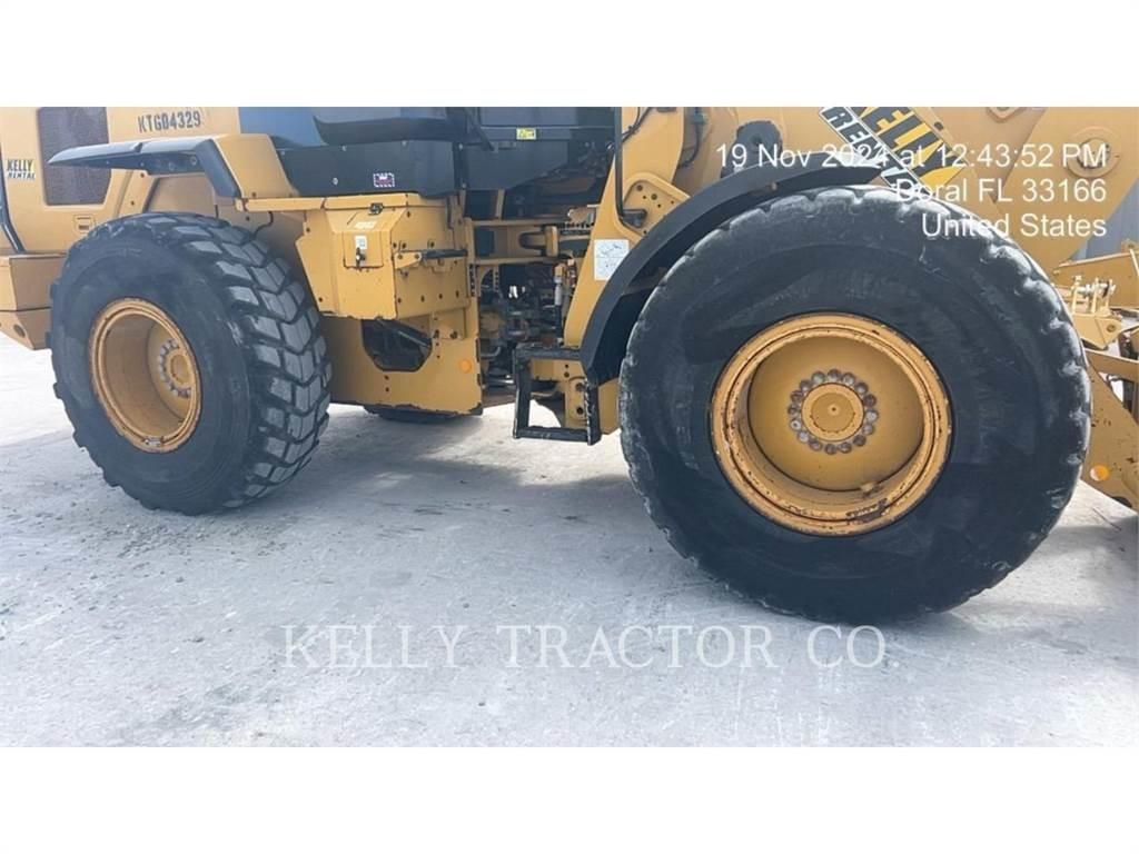 CAT 930M Carregadeiras de rodas