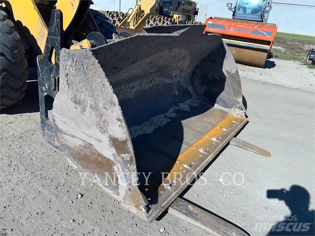 CAT 930M Carregadeiras de rodas