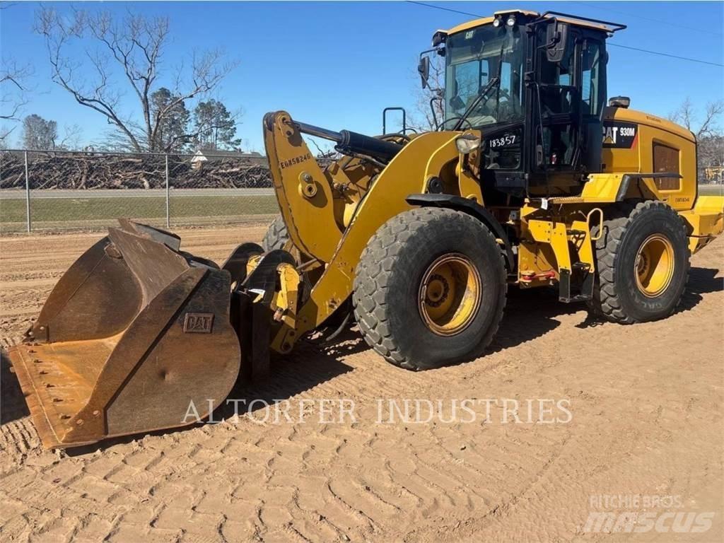 CAT 930M Carregadeiras de rodas