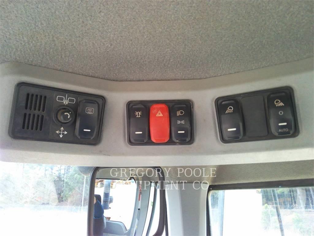 CAT 930M Carregadeiras de rodas