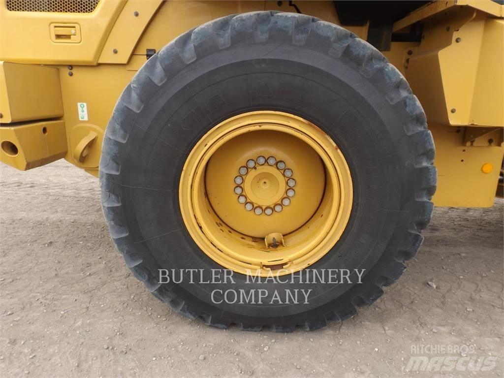 CAT 930M Carregadeiras de rodas