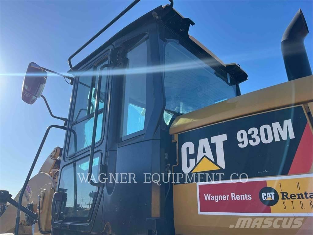 CAT 930M Carregadeiras de rodas