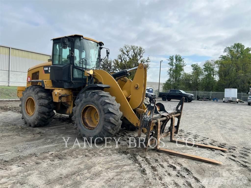 CAT 930M Carregadeiras de rodas