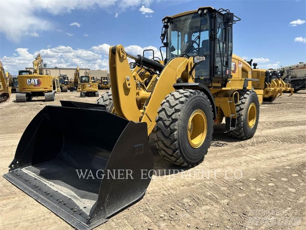 CAT 930M Carregadeiras de rodas