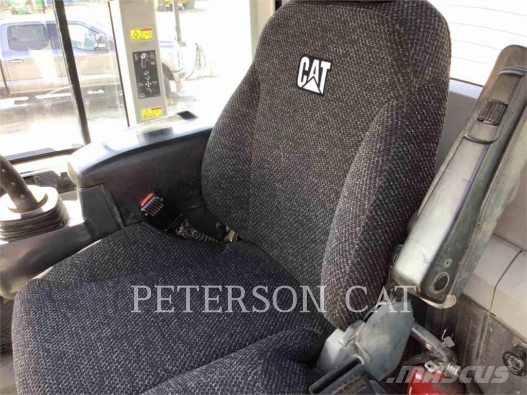 CAT 930M Carregadeiras de rodas