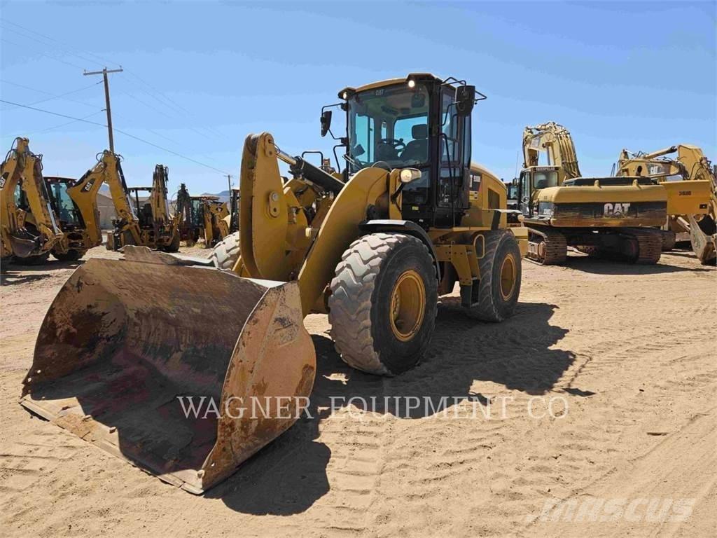 CAT 930M Carregadeiras de rodas