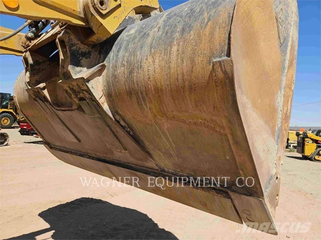 CAT 930M Carregadeiras de rodas