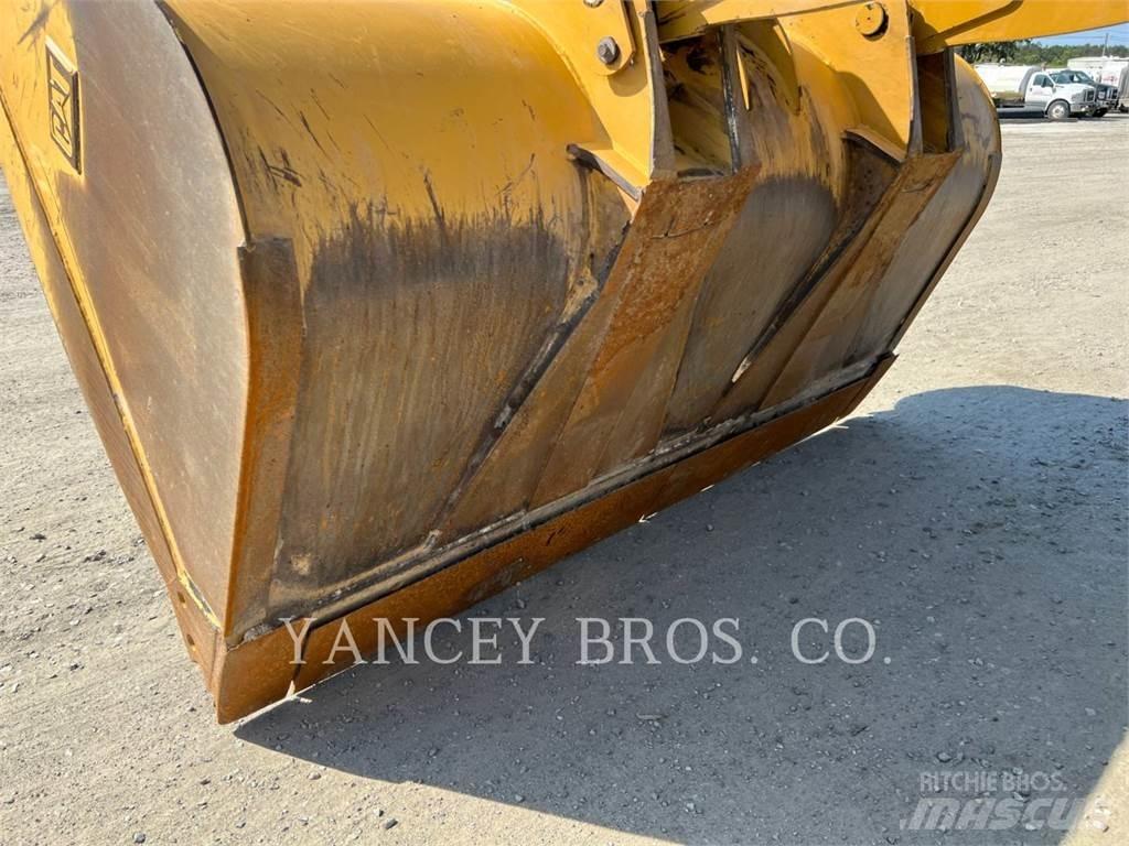 CAT 930M Carregadeiras de rodas